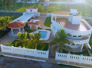 Casa · 650m² · 3 Recámaras · 10 Estacionamientos · Casa - Fraccionamiento Fundadores