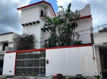 Casa · 394m² · 1 Recámara · 2 Estacionamientos · Casa en Fraccionamiento Tancol 33