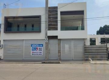 Casa · 574m² · 3 Recámaras · 4 Estacionamientos · Casa en Ampliacion Unidad Nacional (Ampliación)