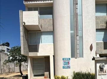 Casa · 150m² · 3 Recámaras · 1 Estacionamiento · Casa en Residencial Real Cayetana