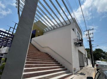 Local comercial · 135m² · 10 Estacionamientos · Local en Flores