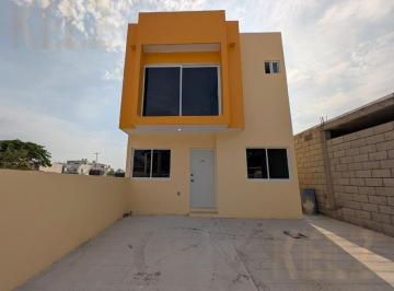 Casa · 126m² · 3 Recámaras · 1 Estacionamiento · Casa en Jesús Luna Luna