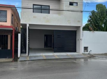 Casa · 343m² · 3 Recámaras · 2 Estacionamientos · Casa en Guadalupe