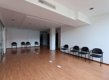 Oficina , Alvaro Obregón · Oficina en Renta – 127 m² con 3 Privados en Revolución