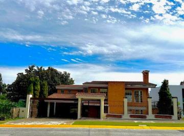 Casa de 4 habitaciones, Tlajomulco de Zúñiga · Casa con 1300 m² de Terreno y 4 Recámaras en Venta en El Palomar