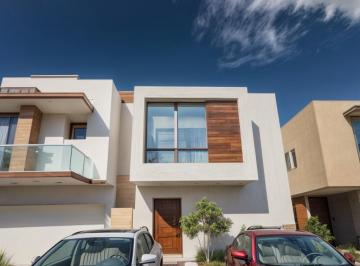Casa de 3 habitaciones, Querétaro · Casa en Venta en Cumbres de Juriquilla, Alberca, 3 Recámaras, Estudio, Roof Top.