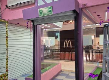 Local comercial · 40m² · 2 Estacionamientos · Renta de Local Comercial en Toluca, Ubicado en Gran Plaza Toluca