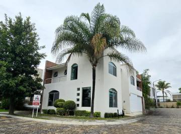 Casa · 160m² · 3 Recámaras · 2 Estacionamientos · Casa en Venta Lomas de Angelópolis, Parque Santo Domingo 4,790,000
