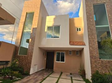 Casa · 167m² · 4 Recámaras · 2 Estacionamientos · Casa Nueva en Venta Cuautlancingo Puebla $2,650,000