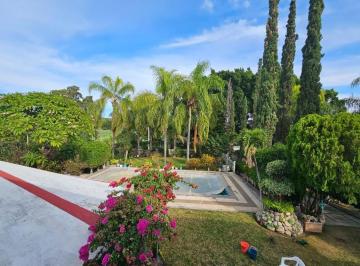 Casa · 2100m² · 6 Recámaras · 4 Estacionamientos · Casa en Venta con Alberca Cañaverales Atlixco Puebla 3,900,000