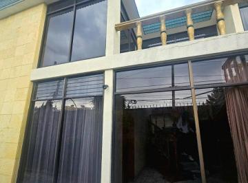 Casa · 453m² · 5 Recámaras · 2 Estacionamientos · Residencia en Venta en La Calera, Villa Satelite 6,490,000