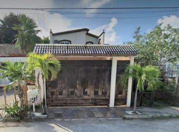 Casa · 172m² · 4 Recámaras · 2 Estacionamientos · Casa Vacacional con Alberca en Venta Puerto Morelos Quintana Roo 5,590,000