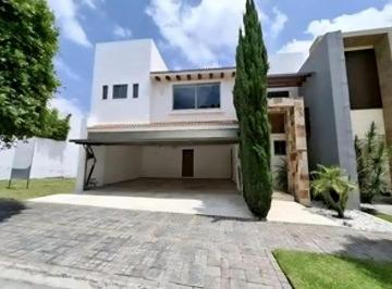 Casa · 293m² · 3 Recámaras · 2 Estacionamientos · Excelente Casa en Venta 11,990,000 Clúster 999 Lomas de Angelópolis I