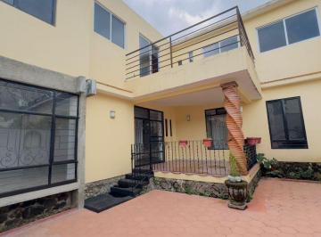 Casa de 5 habitaciones, Cuernavaca · Amplia Casa en Renta en Zona Dorada