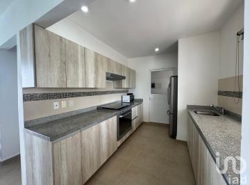 Departamento · 85m² · 3 Recámaras · 2 Estacionamientos · Venta Departamento Cancun, Av La Rioja