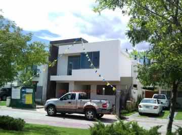 Casa de 4 habitaciones, Zapopan · Valle Real. Coto Napoles. Venta Casa Minimalista. 4 Reca. 4. Autos. Zapopan Jal.