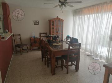 Casa · 162m² · 3 Recámaras · 2 Estacionamientos · Casa Para Remodelar en Colonia Amatitlán