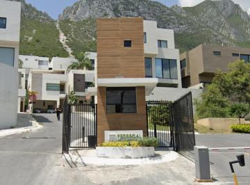 Casa de 2 habitaciones, Santa Catarina · Excelente Casa en Joan Miro Mz153c, Santa Catarina, Fraccionamiento Pedregal La Huasteca, Nuevo Leon