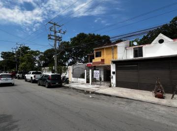 Casa de 3 habitaciones, Carmen · Casa Dos Niveles en Venta, Av Eugenio E. Castellot