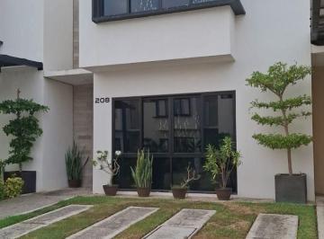 Casa de 3 habitaciones, Bahía de Banderas · Renta Casa Amueblada en Vilanova