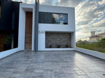 370757deb9bbc01683c52450256bd39c4dfd5c286745f30758cad9358a94d545 · Casa en Venta, Bonanza Fracc. Lomas del Sur, Morelia