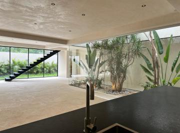 Casa · 164m² · 2 Recámaras · 2 Estacionamientos · Venta o Renta de Casa en Tulum