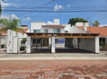 Casa en condominio de 4 habitaciones, Querétaro · Casa en Venta en Dentro de Privada Jurica