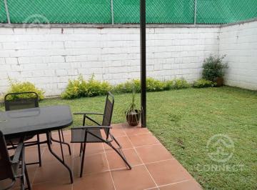 Casa · 169m² · 3 Recámaras · 2 Estacionamientos · Casa en Renta Amueblada en Hacienda Valbuena