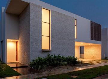 Casa en condominio de 4 habitaciones, Mérida · Venta Casa en Yucatan Country Club con Paneles Solares
