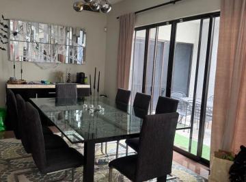 Casa de 3 habitaciones, San Pedro Garza García · Casa en Venta en San Pedro