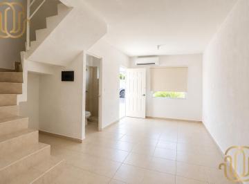 Casa · 90m² · 3 Recámaras · 1 Estacionamiento · Casa en Venta en Paseo Los Olivos – Playa del Carmen
