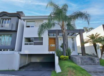 Casa de 4 habitaciones, Zapopan · Casa en Venta Puerta de Hierro