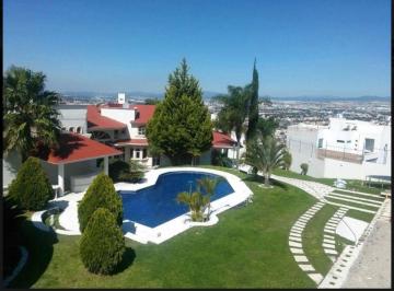 Casa de 4 habitaciones, Querétaro · Casa en Venta con Alberca y Jardin Loma Dorada Querétaro