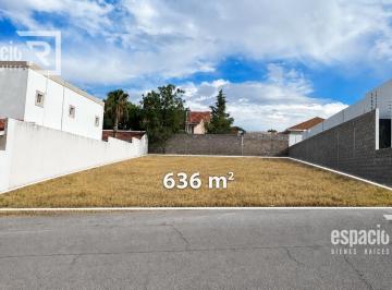 Terreno / Lote · 636m² · Terreno en Venta Frente a Parque en Fraccionamiento Privado Cerca de La Salle