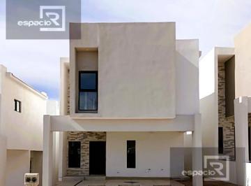 Casa · 190m² · 3 Recámaras · 2 Estacionamientos · Casa en Venta en Zona del Reliz Cerca de La Uvm