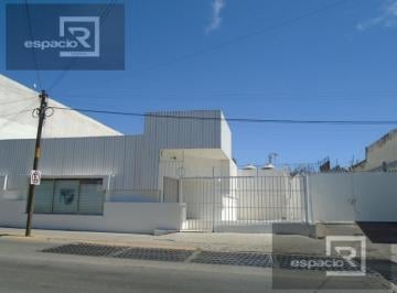 Local comercial · 673m² · 20 Estacionamientos · Local en Venta y Renta en Av Principal en El Centro
