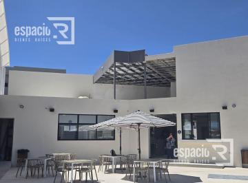 Local comercial · 174m² · Local en Renta en Club de Paddle
