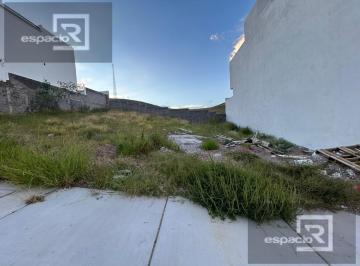 Terreno / Lote · 220m² · Terreno en Venta en Zona Reliz Frente a Parque