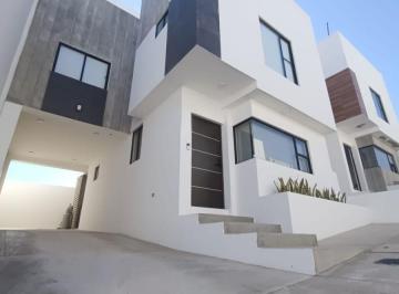 Casa de 3 habitaciones, Tijuana · Casa Nueva La Joya Santa Fe