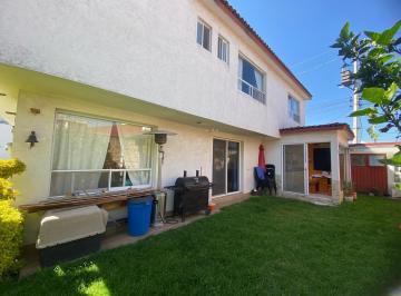 Casa · 246m² · 4 Estacionamientos · Casa en Venta en Paseo de La Asuncion