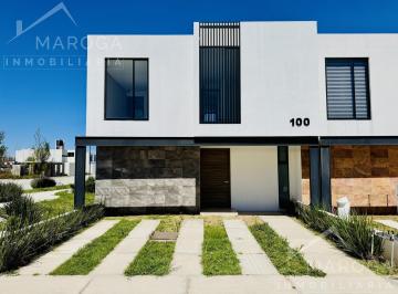 Casa · 120m² · 3 Recámaras · 2 Estacionamientos · Casa en Villa San Juan Pachuca Hidalgo