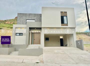 Casa de 3 habitaciones, Chihuahua · Casa en Venta en Asturias, Zona Cantera