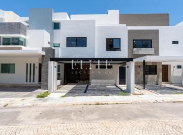 Casa · 251m² · 3 Recámaras · 2 Estacionamientos · Casa en Venta en Residencial Aqua