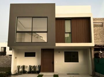 Casa · 169m² · 4 Recámaras · 2 Estacionamientos · Se Vende Casa Nueva Coto Tehuantepec en Fraccionamiento Adamar Tlajomulco de Zuñiga Jalisco
