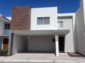 Casa de 3 habitaciones, Saltillo · Casa en Renta Al Norte de Saltillo