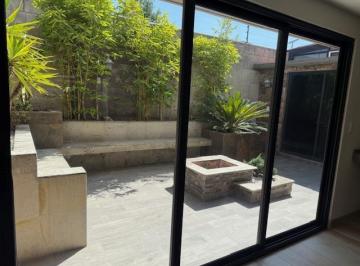Casa · 220m² · 3 Recámaras · 3 Estacionamientos · Casa en Venta El Fénix