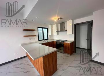 Casa · 205m² · 3 Recámaras · 2 Estacionamientos · Casa en Venta Valdivia II