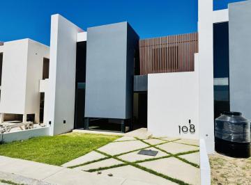 Casa · 105m² · 3 Recámaras · 2 Estacionamientos · Casa de 3 Recámaras en Villa San Juan Pachuca Hidalgo