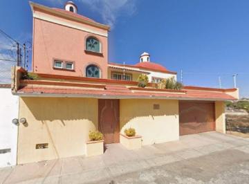 Casa de 5 habitaciones, San Juan del Río · Casa en Lomas de San Juan, Queretaro, Cerca de Hospital y Vias Rapidas