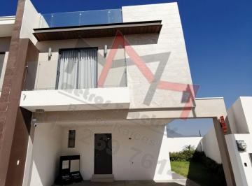 Casa de 3 habitaciones, Monterrey · Cumbres Casa en Venta Tres Niveles, Terraza
